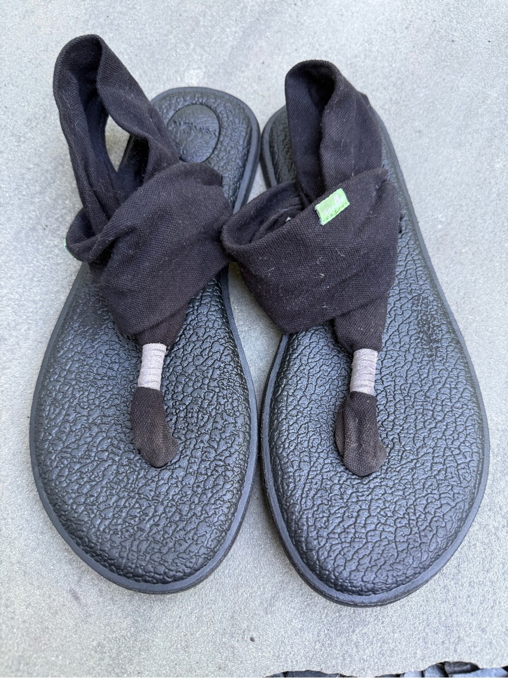 Sanuk Black Fabric Yoga sling Sandals Size 8